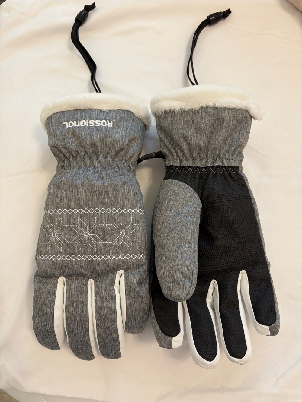 Rossignol Women’s Gray and Black Insulated Winter Mittens with Faux Fur Cuff